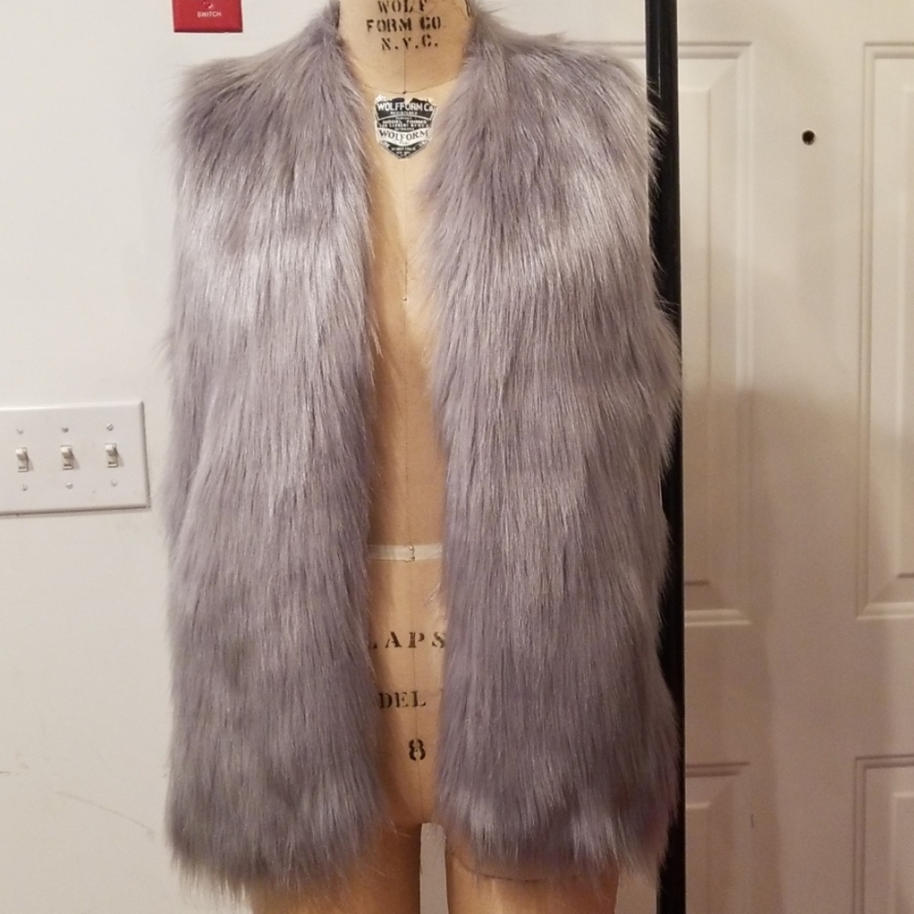 Chaus Faux Fur Vest size Small